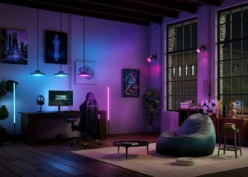 Philips Evnia AmbiScape teknolojisi ile oyun deneyimi ekrandan mekana taşıyor